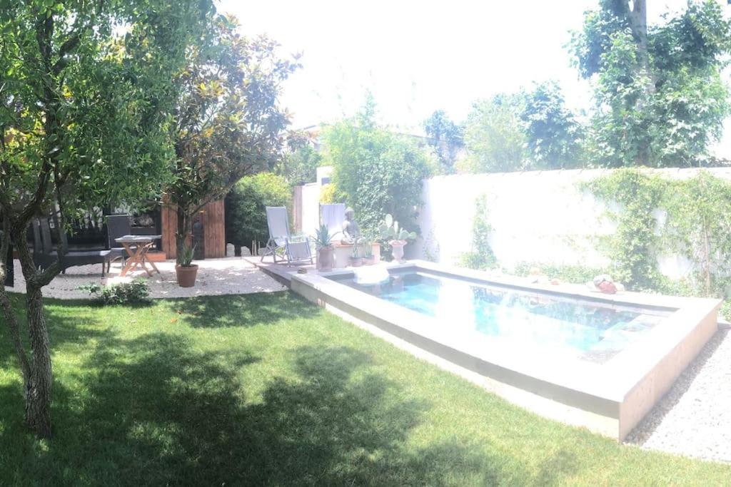 Apartamento A Lombre Du Magnolia LʼIsle-sur-la-Sorgue Exterior foto